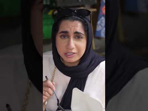 Rating Street Food in Mauritius | Spicy Chicken and Noodles #shorts