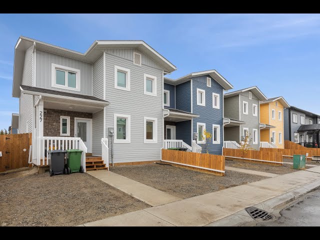 NO CONDO FEES Gorgeous Townhome w Realtor® Tamara Cromarty in Houses for Sale in Whitehorse