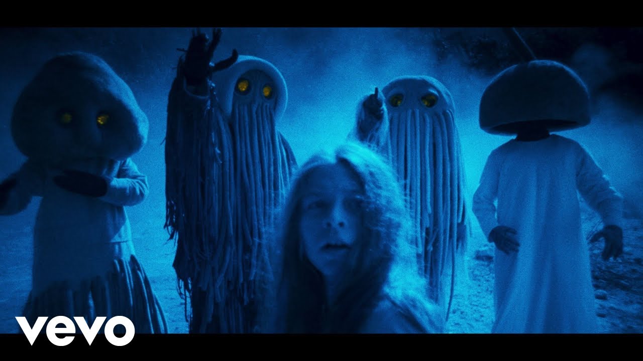 Empire Of The Sun wrócili wtedy, kiedy świat potrzebował ich najbardziej