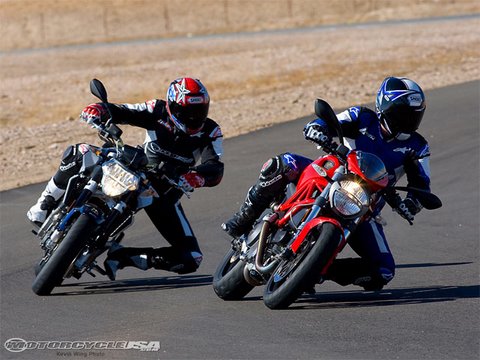 2009 Aprilia Shiver vs Ducati Monster 696 - MotoUSA