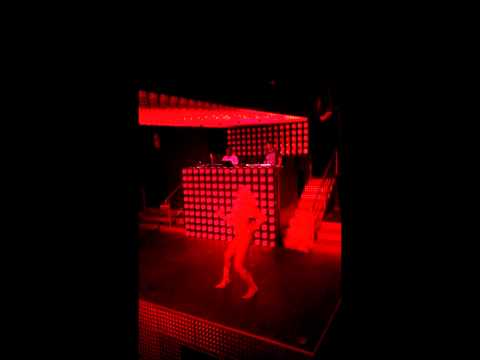 VICTORIA VIPPER NA DANGER