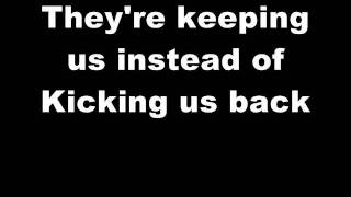The Kooks- She Moves in Her Own Way (lyrics)