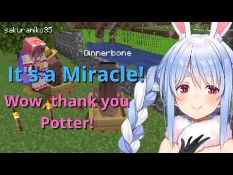 Charlotte Does Translations! - Invisible Pekora pranks Miko in Minecraft【2 POV】【Hololive ENG SUB】