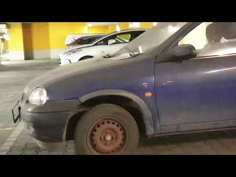 Roncs/elhagyott autok a Plázaparkolóban (Aréna Pláza)