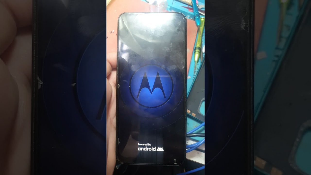 Moto G9 Play desliga sozinho não passa da logo diagnostico e solução.