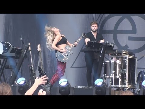 Ellie Goulding - Burn (Live @ Lollapalooza Chile 2014)