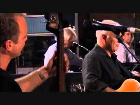 GUY PRATT USING TRIUMPH BASS WITH DAVID GILMOUR