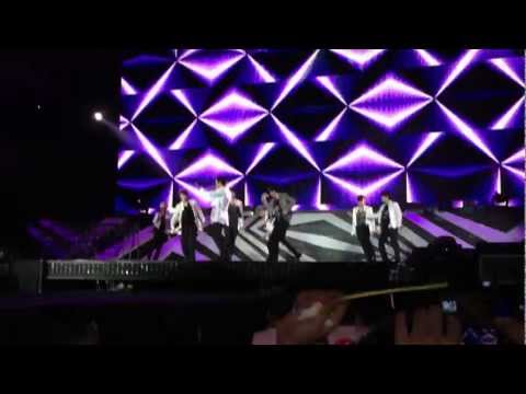 (FanCam) Super Junior "SORRY SORRY" at SM TOWN JAKARTA 220912