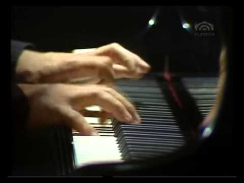 R Schumann, ARABESKE C DUR OP 18   Nikolas Economou, Klavier