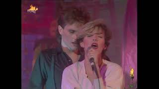 Mecano,"El Amante de Fuego".Actuación en TVE,programa Tocata,emitido el 17/01/1984.
