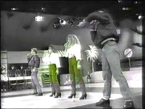 Grupo GOMAZO canta "Domigo y Gomazo"