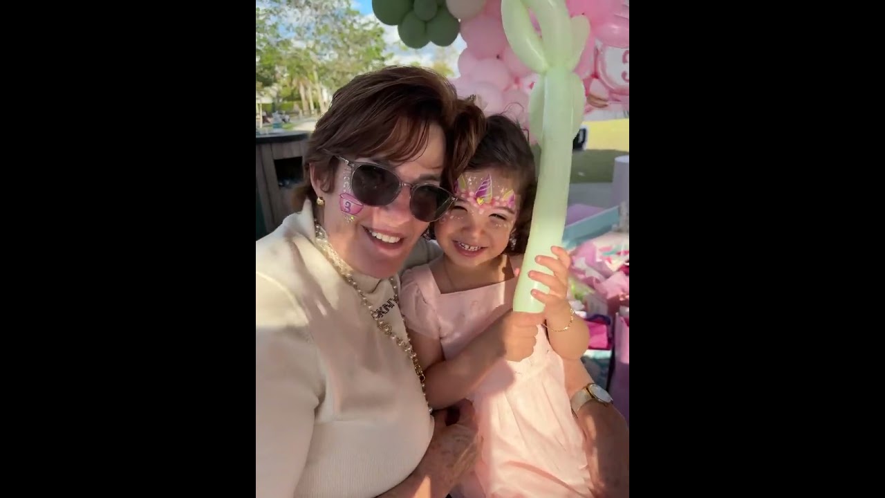 Promotional video thumbnail 3 for Face Painter, Twist Balloons, Ponytails