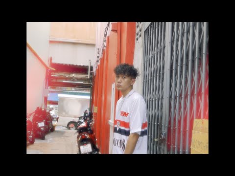 Ahmee - Overdrive feat. Maxlerr (Official Music Video)