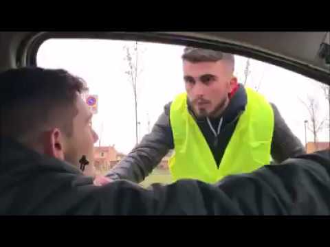 Emigrantet : Policia Raciste