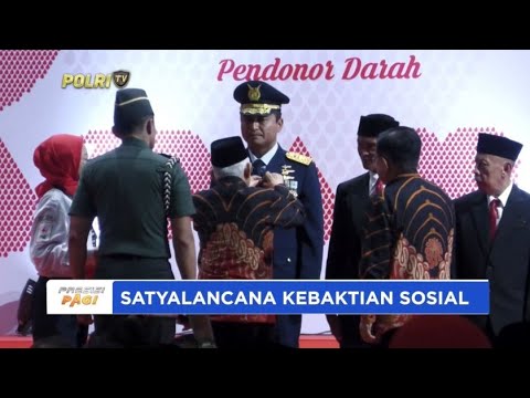 2 PERWIRA TNI - POLRI TERIMA SATYALANCANA KEBAKTIAN SOSIAL