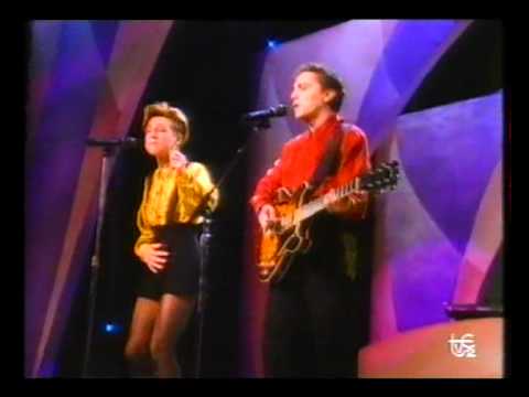 Paco Ortega e Isabel Montero - Duérmete Mi Amor (OTI España 1990)