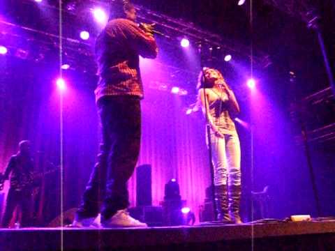 Doddie latuharhary ft. Asnat Ferdinandus - Tapisah (Live at 013, Tilburg, The Netherlands)