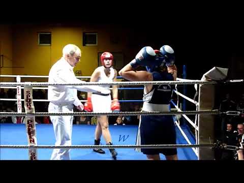 Boxen * M-Gladbach * Anica Heiber BCU Wuppertal vs. Corinna Hilger FK Mönchengladbach * 10.12.2011