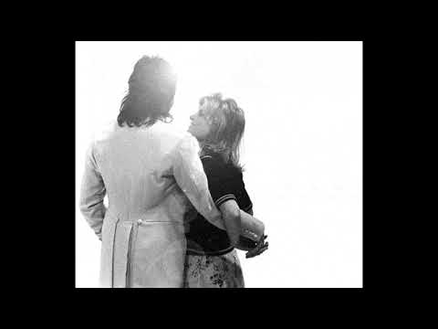 Video thumbnail for Seaside Woman (Live)