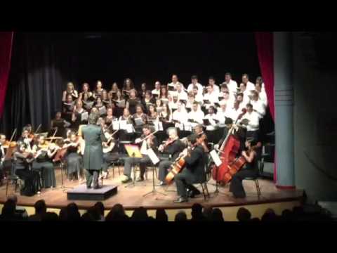 Coro sinfônico da fames cantando ave verum