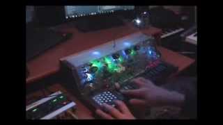 Video thumbnail for Moog Circuit Bending Challenge 2014 (Winner) - Hing Hon EK-001 Squarewave Upright Synth by Gleix
