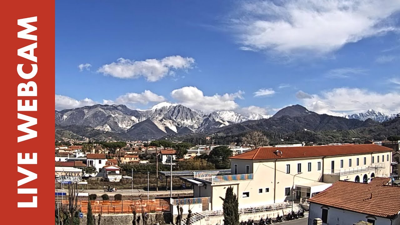 Live webcam view of Panoramic View over Carrara