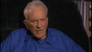 James Arness discusses his "Gunsmoke" character Matt Dillon - EMMYTVLEGENDS.ORG