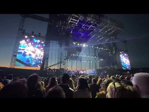 "Come In From the Cold" Joni Mitchell w/ Brandi Carlile + Joni Jam, Gorge Amphitheatre-June 10, 2023