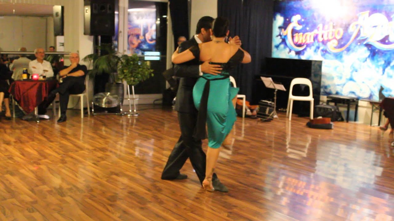 Facundo De La Cruz & Paola Sanz in Cuartito Azul on the 25.10.14 dancing Tango #2
