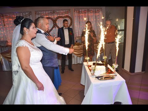 18 Tortul mirilor - Adriana  &  Laurentiu - nunta LIVE!