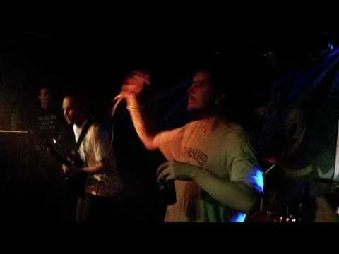 Skinless Finger - Stepback (Live @ De Bees)