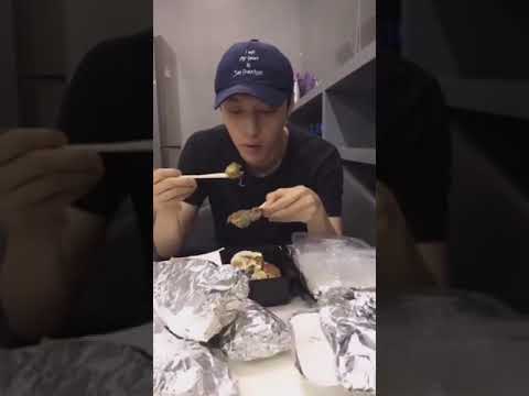 #Yixing #Lay             190621 Lay / Yixing Zhang  " Yixing's studio live " Lay is Eating