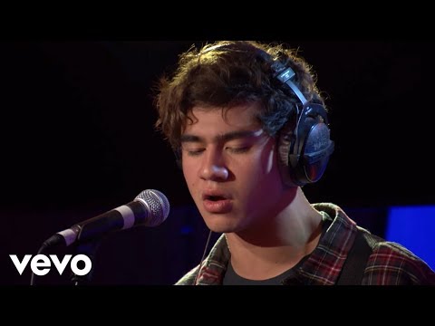 5 Seconds of Summer - Drown (Bring Me The Horizon cover in the Live Lounge)