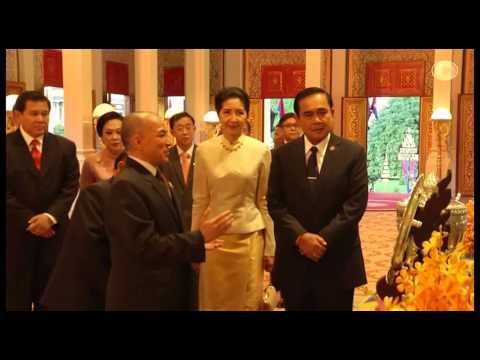 ซื้ออำนาจของพระมหากษัตริย์ที่มีเสือ 16 แคปซูล ค้อนพบวิดีโอของพรูที่