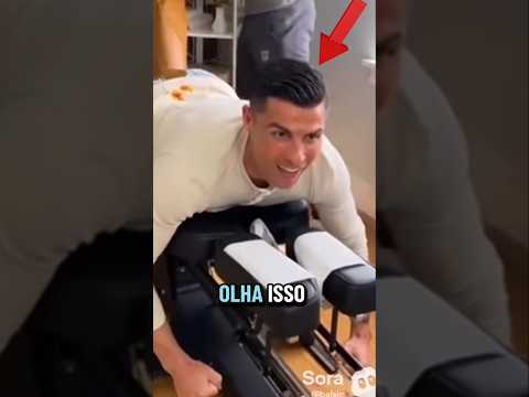 A IA passou dos limites com CR7 e Messi 😂 #cr7 #messi #shorts