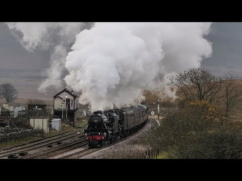 LMS 45212 & 45407 Blast Past Blea Moor - The Citadel 2018