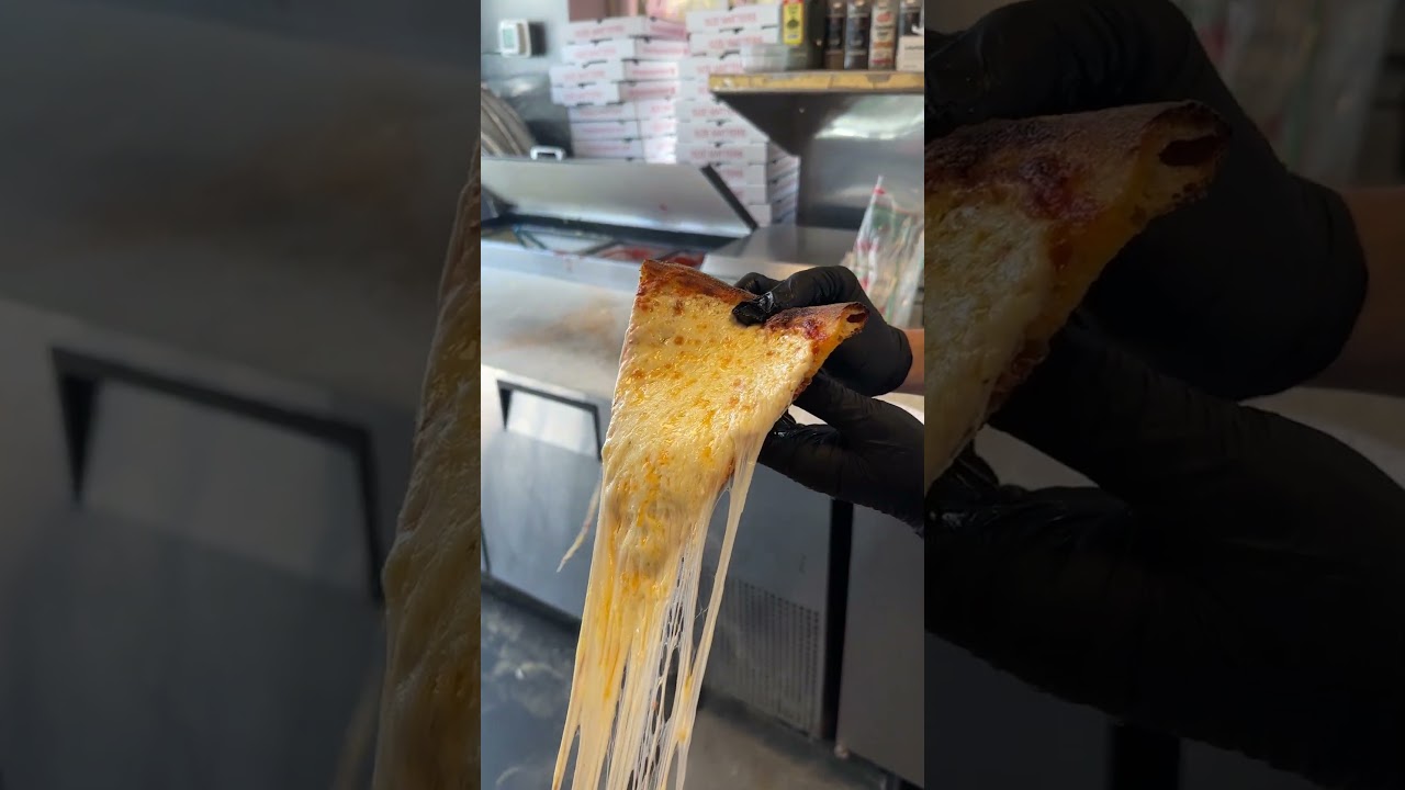 Worlds longest cheese pull 🫨