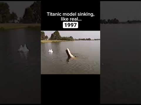 Titanic model sinking #shorts #titanic