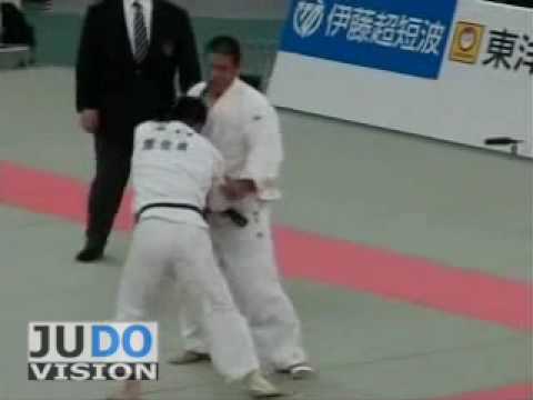 JUDO 2009 All Japan: Daiki Kamikawa (JPN) - Masahiko Tomouchi 塘内 将彦 (JPN)