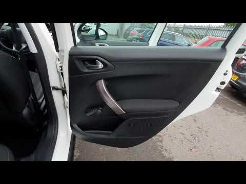 MM15NVU - Peugeot 2008 Pure Tech Active