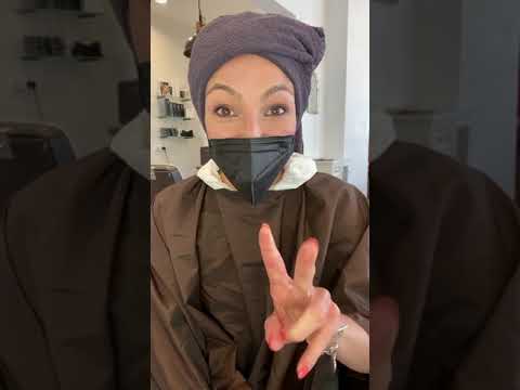 Begleite mich zum Friseurbesuch ins Haar-Scharf