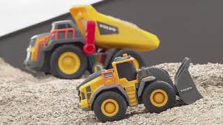 Žaislinių Volvo mašinėlių rinkinys | Sunkvežimis, ekskavatorius ir kranas su statybų stotimi | Dickie 3726009