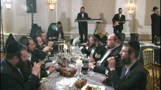 מנדי ורדיגר ומקהלת ידידים - תום בחול יום