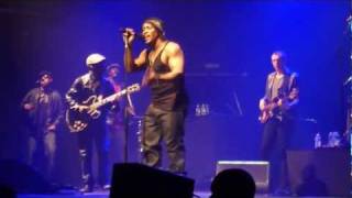 D&#39;Angelo - Devil&#39;s Pie / Chicken Grease - Live @ Le Zénith Paris 2012