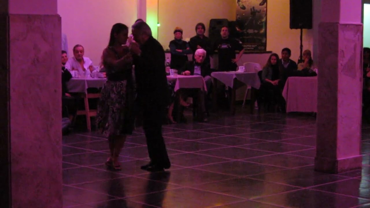 Eduardo Pareja y Laura Grandi / Milonga Floreal / Buenos Aires 2012