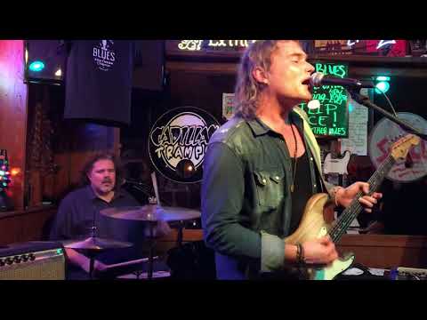 Philip Sayce. Dream away.  New Years Eve. 2018.