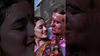 Download lagu Aaj phir Tumpe pyar aaya hai🌹❤️!#madhuri #vinod  #khanna #90s #viral #srk #shorts mp3