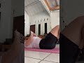 BERLIAN OCHI LATIHAN YOGA