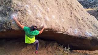 Video thumbnail of Sharma Traverse, V10. Buttermilk Country