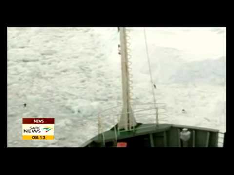 Trapped Antarctic ships break free of ice